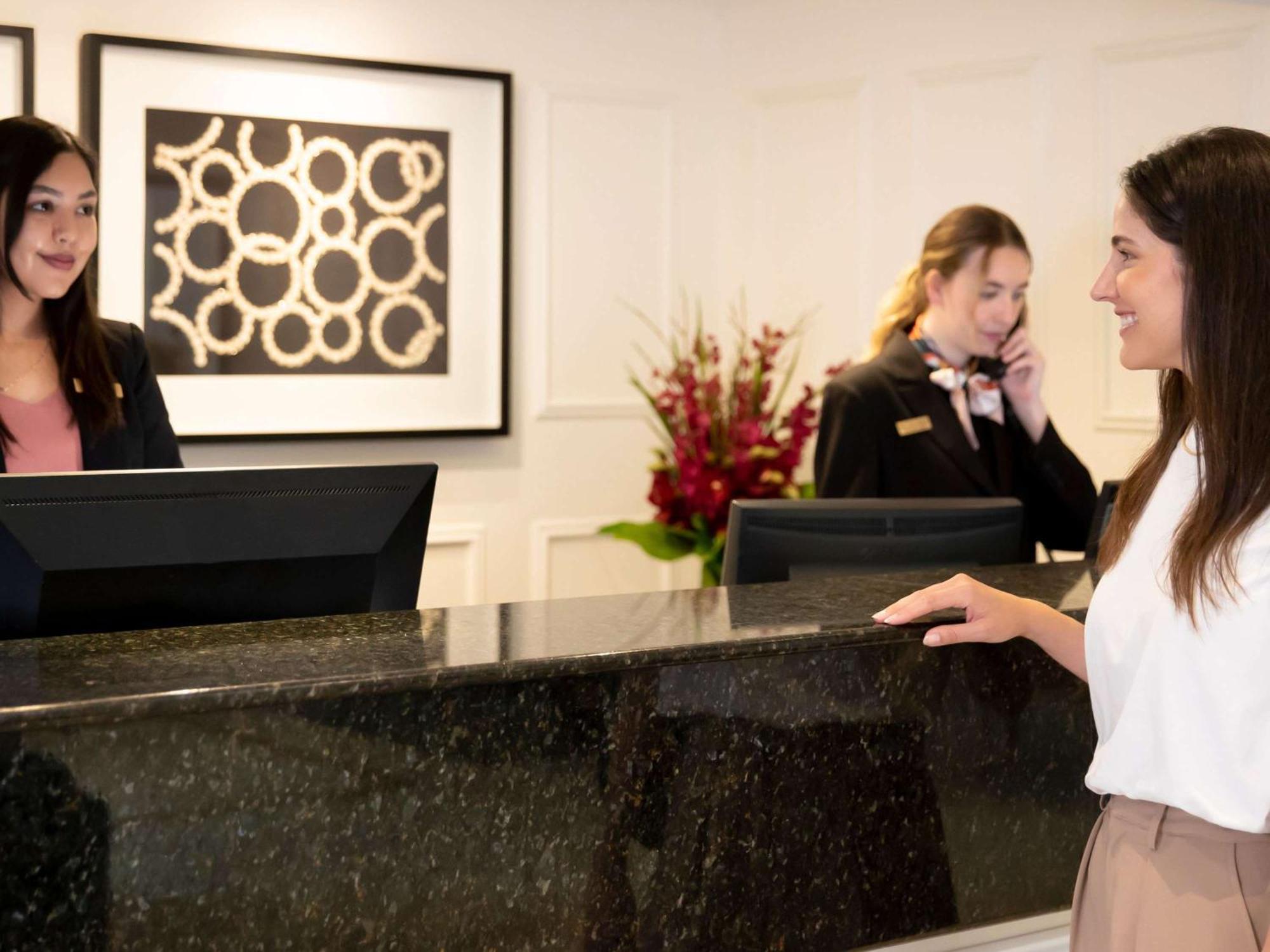 Peppers The Hills Lodge Касл-Хилл Экстерьер фото