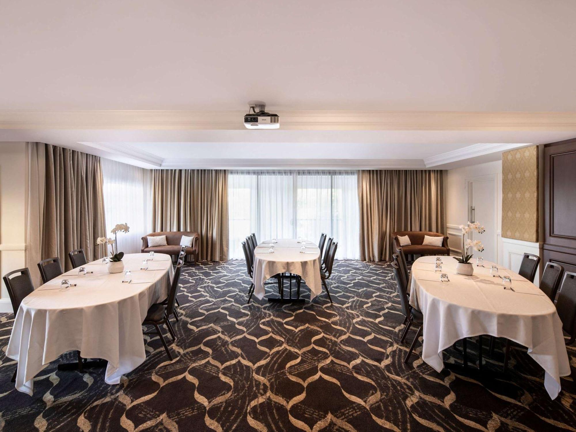 Peppers The Hills Lodge Касл-Хилл Экстерьер фото